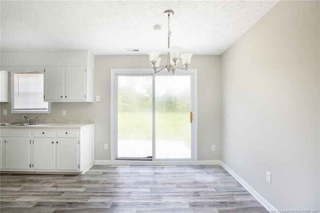 Photo - 1879 Frankie Ave