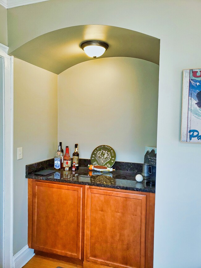 Photo - 1925 Grove Ave Unit B3