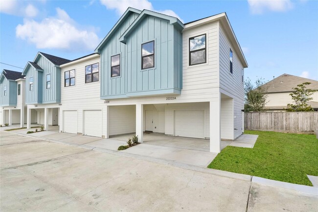 Photo - 3210 Frying Pan Pl