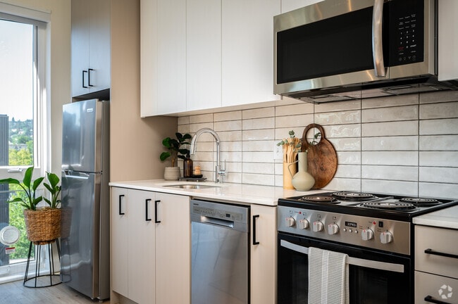 Studio A, 1BA, - 342SF - Kitchen - MERX Slabtown Rental