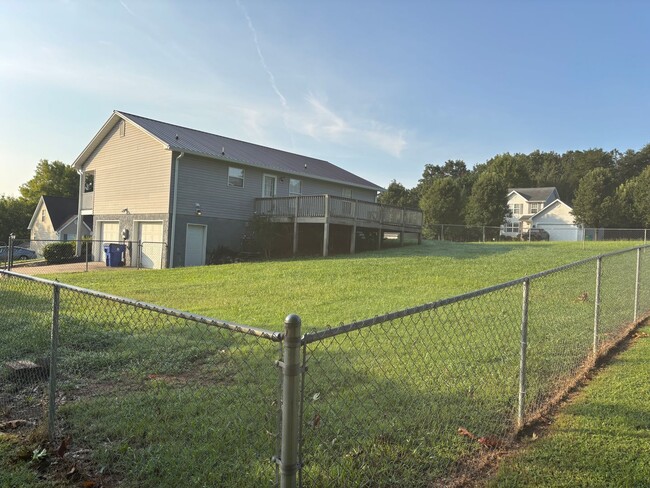 Photo - 352 Shady Hollow Cir SE