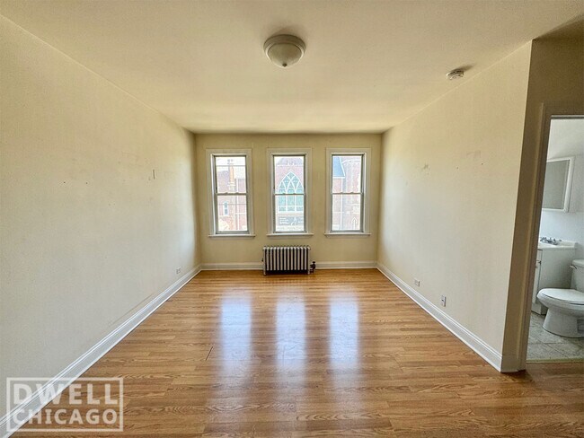 Building Photo - 2606 N Kimball Ave Rental