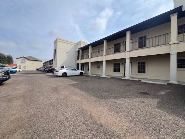 Building Photo - 710 Alta Vista Dr Unit 111