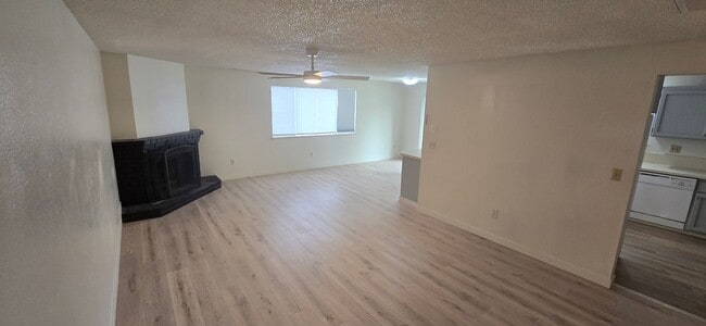 Photo - 2825 Wantland Ave