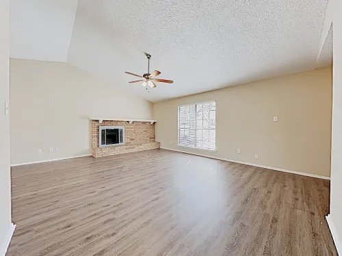 Photo - 503 Thorn Wood Dr