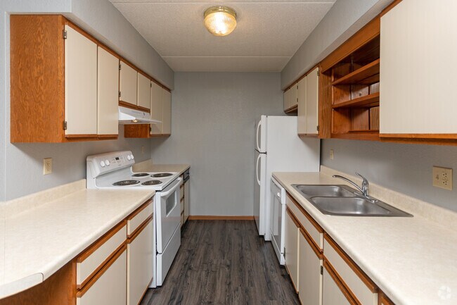 1BR, 1BA - 735SF