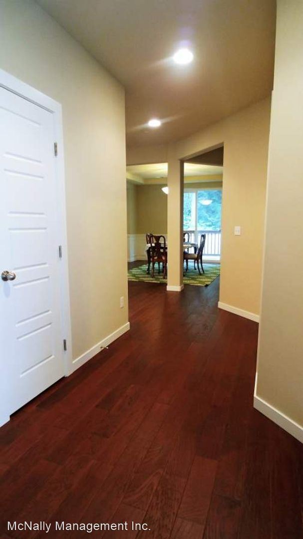 Photo - 4 br, 2.5 bath House - 6024 77th Ave W