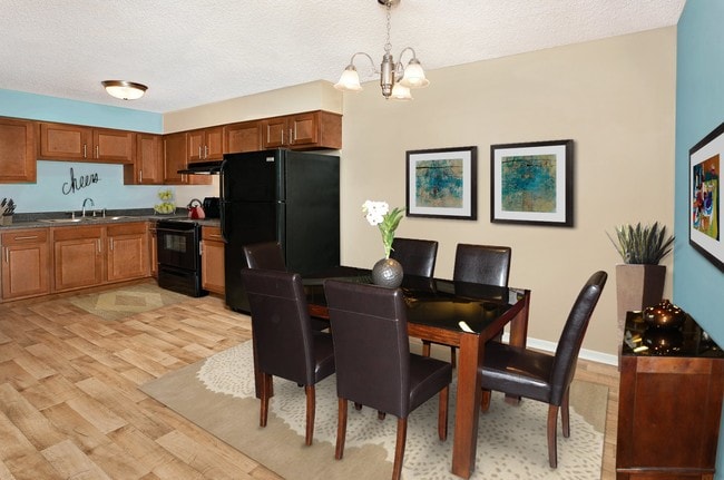 Photo - Colonial Ridge