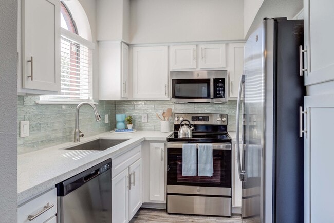 Photo - Park at Waterford Harbor