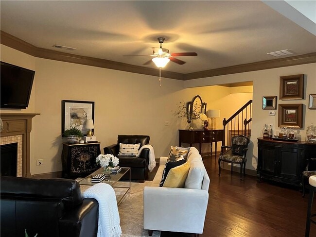 Photo - 665 Township Cir