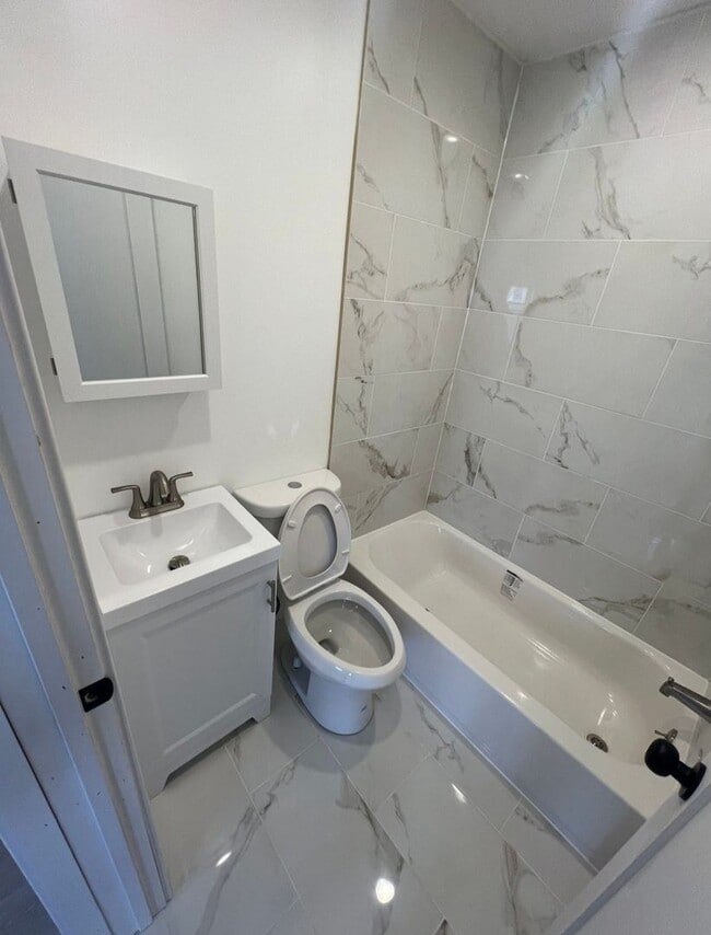 Photo - All Utilities INCLUDED - 6 Rooms for Rent - $450/mo -$800/mo