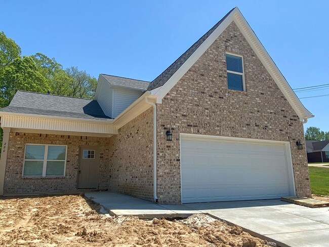 Building Photo - 4 bed, 2.5 bath home built in 2022 in Atoka