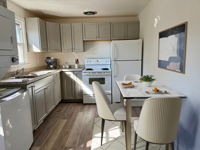 Photo - 11 Emerson St Unidad B