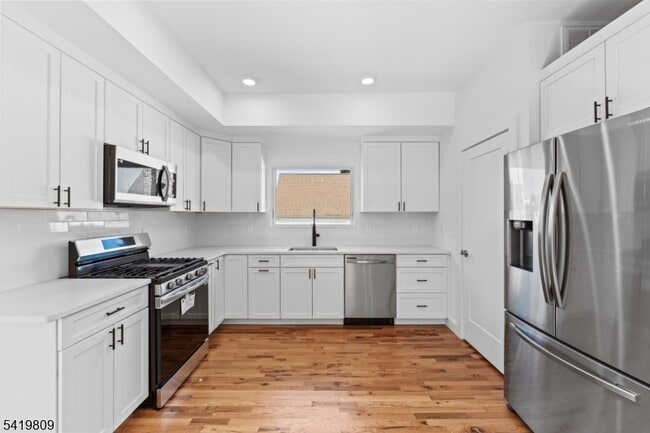 Photo - 246 Cortlandt St