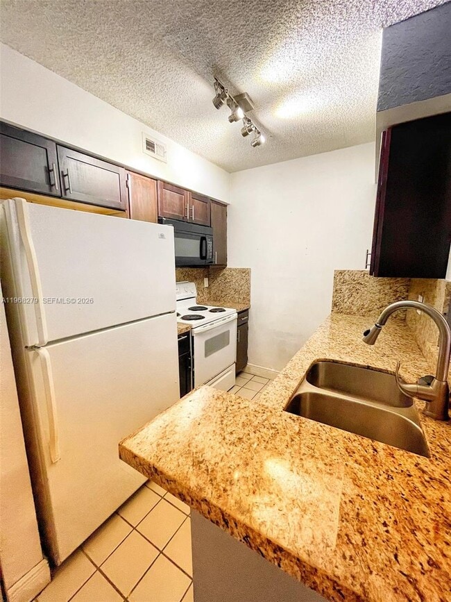 Photo - 2881 N Oakland Forest Dr Unit 208