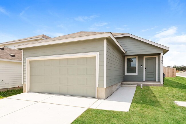 Photo - 3704 Axis Hl St