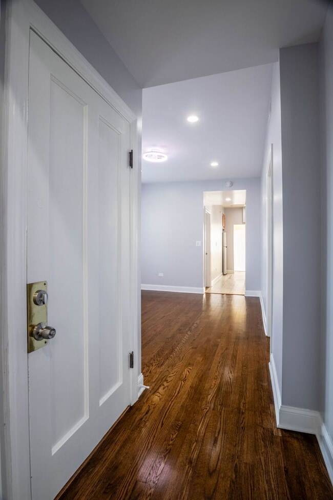 Photo - 4837 W Monroe St Unidad 2