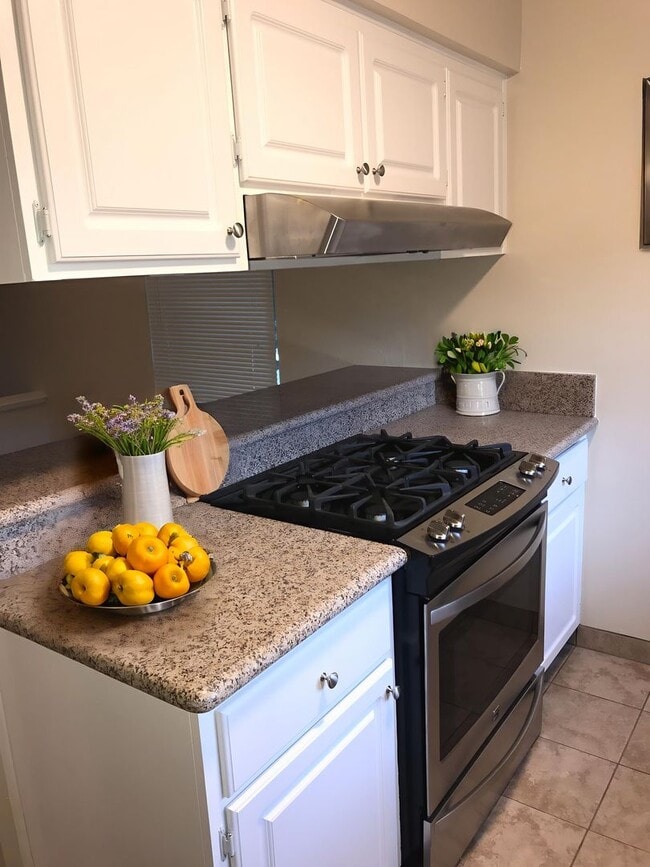 Photo - Riverside Gardens