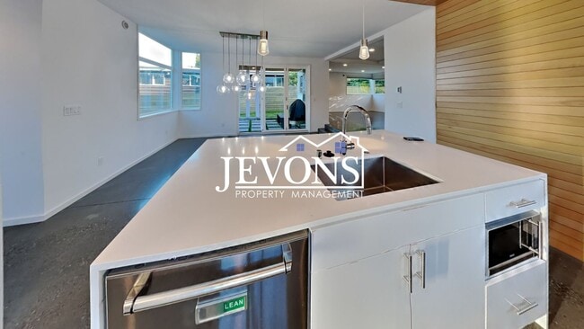 Photo - Luxury single-family home with inclusive water, sewer, and garbage