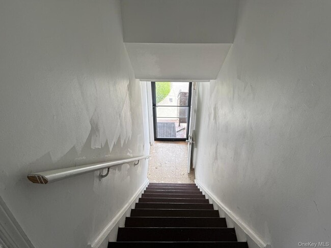 Photo - 8-27 Hartman Ln