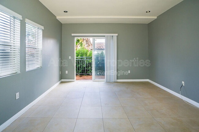 Photo - 3825 First Avenue Unidad 219