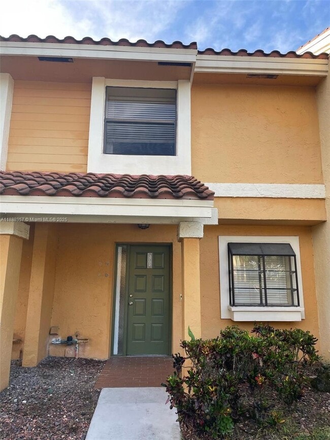 Building Photo - 3702 Coral Tree Cir Unit 3702