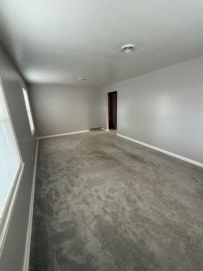 Photo - 5111-5113 Allen Drive Unit 5113