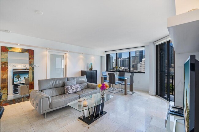 Photo - 540 Brickell Key Dr Unit 1411