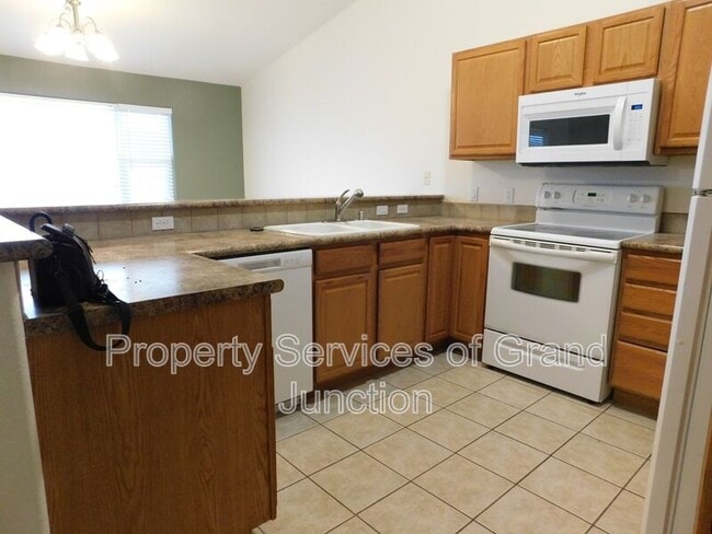 Photo - 3016 Oakwood Dr
