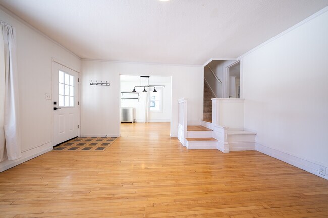 Photo - 3832 18th Ave S