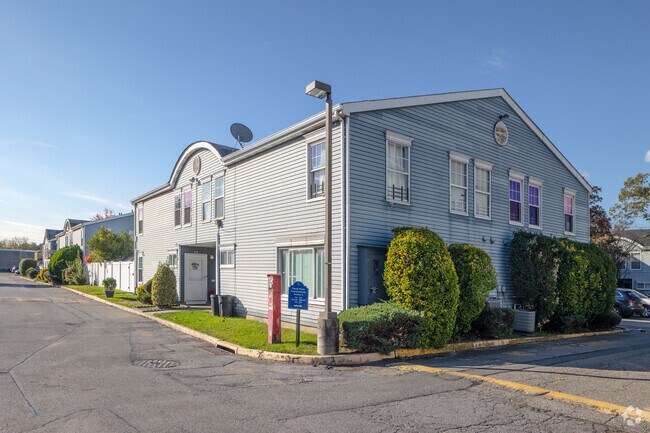 Photo - Heron Pond Condominium