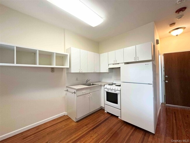 Photo - 503 Hicksville Rd Unit 2F