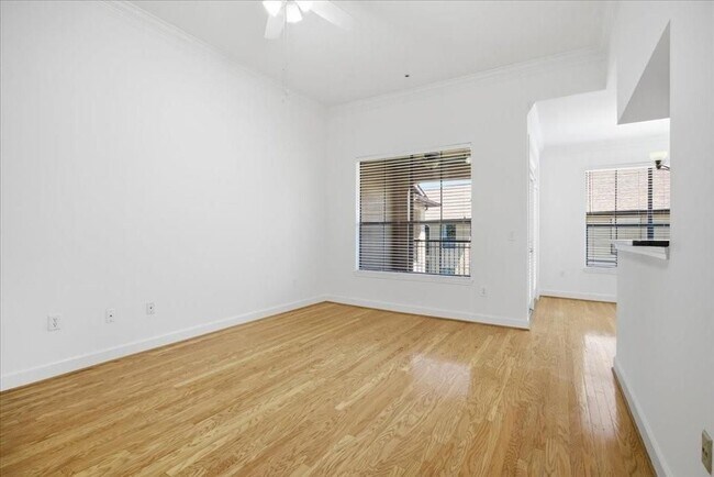 Photo - 3777 Peachtree Rd