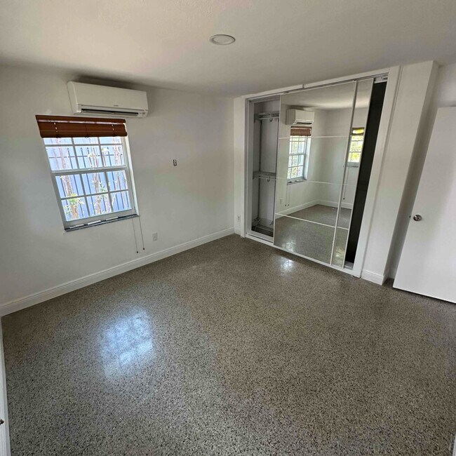 Photo - 626 NW 45th St