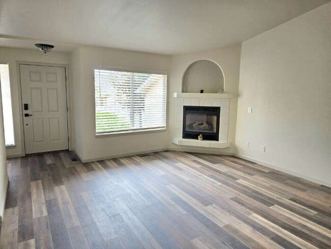 Photo - Beautifully Remodeled 2 Bed, 2 Bath, Single level Townhome, 2 car garage.