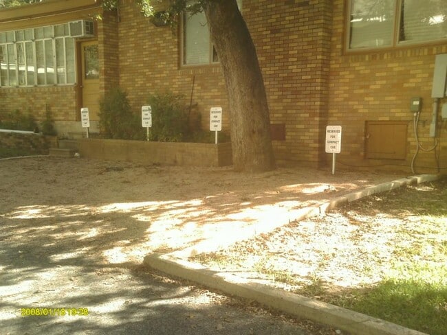 2516 Enfield Rd Unit 103