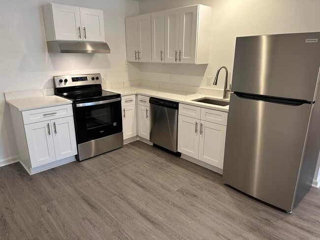 Photo - 8 Hiland Pl