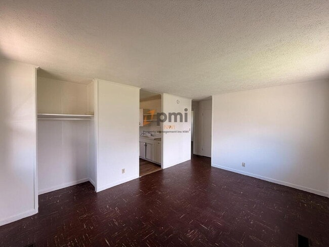 Photo - 2913 Oakdale Ave