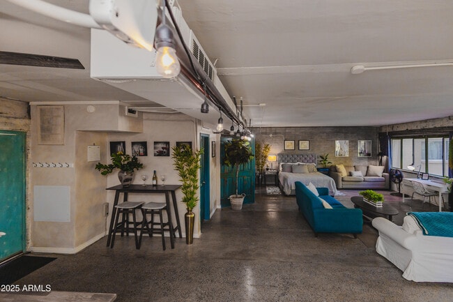 Photo - 353 E Thomas Rd