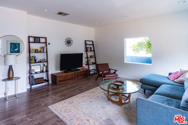 Photo - 1460 Yosemite Dr