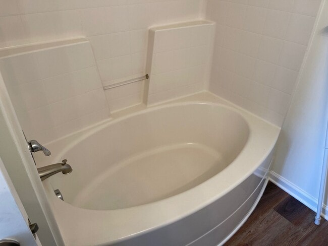 Photo - Spacious Duplex close to schools and shopping. Move in mid-June