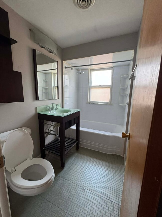 Photo - 2529 S 14th Ave