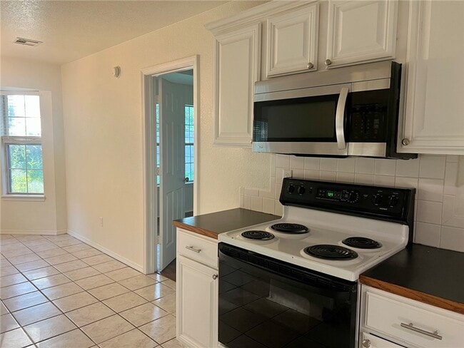 Photo - 531 Walker St