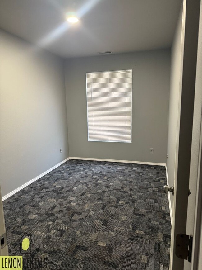 Photo - 1209 S 21st Ave Unit 2