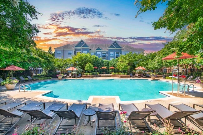 Photo - MAA Fallsgrove