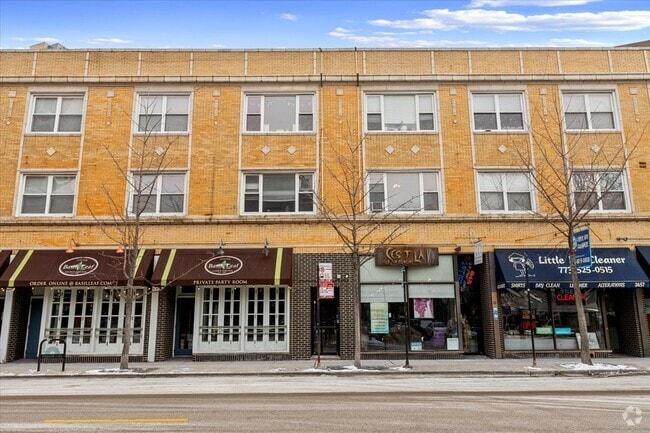 Building Photo - 2465 N Clark St Unit 2 Rental