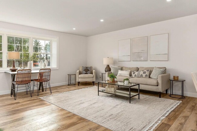 Photo - 27 Birch Hl Ln