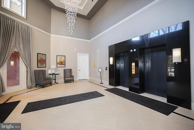 Photo - 1625 International Dr Unidad 410