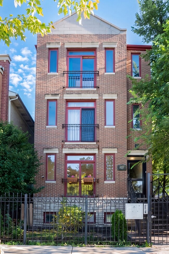 Photo - 2955 W Wilcox St Unit 1