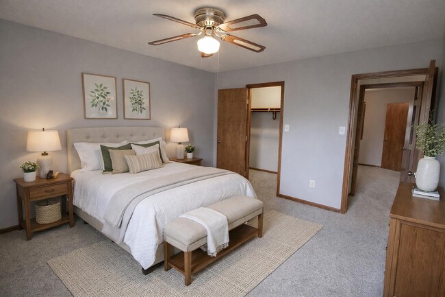 Photo - 2011 Bridgewater Dr